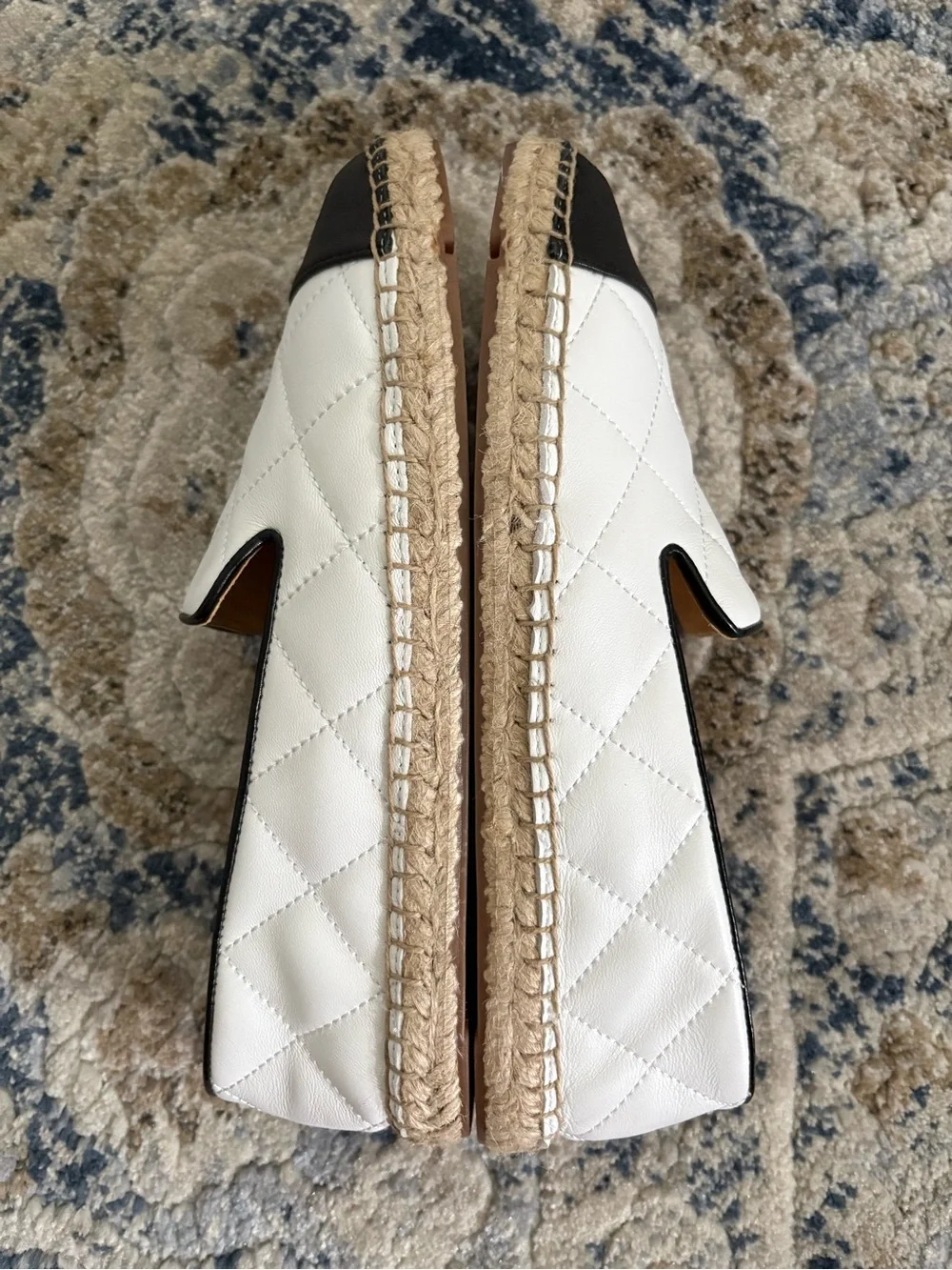 TALBOTS Women Izzy Quilted Nappa Espadrilles Leather Flat Shoes Size 8.5